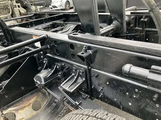 いすゞ フォワード 2PG-FRR90S1(2WD)の写真25