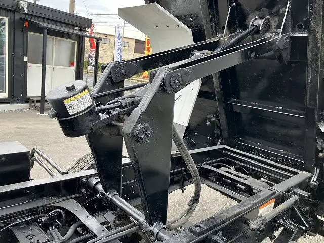 いすゞ フォワード 2PG-FRR90S1(2WD)の写真27