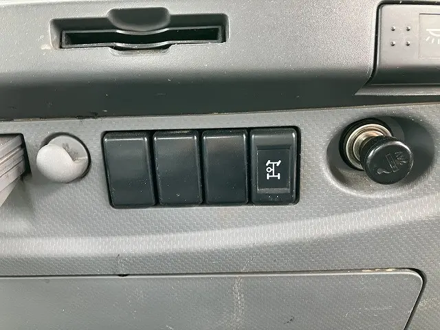 いすゞ フォワード 2PG-FRR90S1(2WD)の写真38