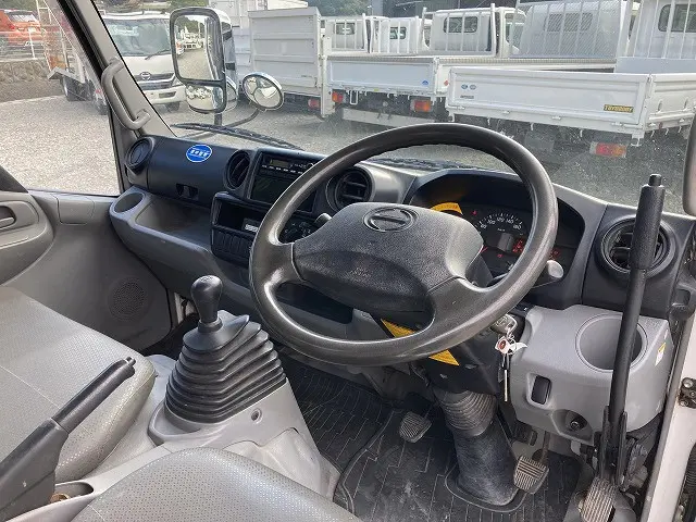 日野 デュトロ TKG-XZU620T(2WD)の写真27