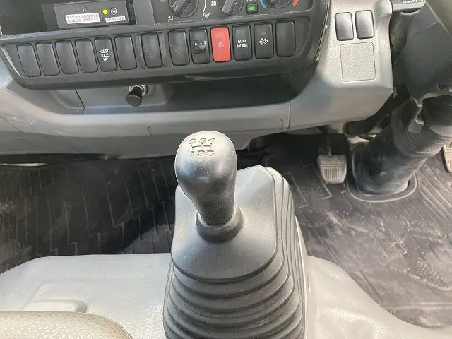 日野 デュトロ TKG-XZU620T(2WD)の写真29