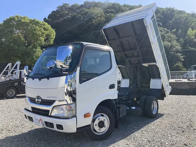 日野 デュトロ TKG-XZC610T(2WD)の写真1