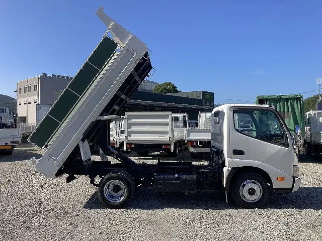 日野 デュトロ TKG-XZC610T(2WD)の写真5