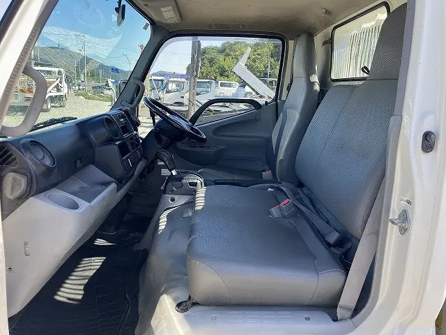 日野 デュトロ TKG-XZC610T(2WD)の写真32