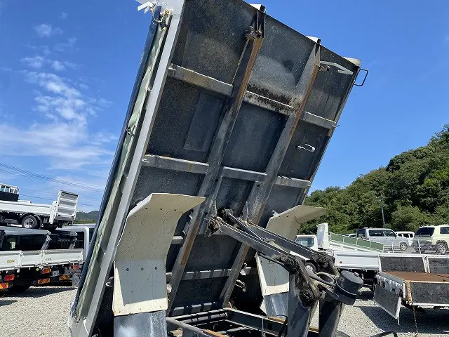 いすゞ フォワード TKG-FRR90S1(2WD)の写真23