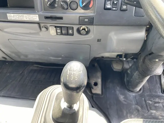 いすゞ フォワード TKG-FRR90S1(2WD)の写真30