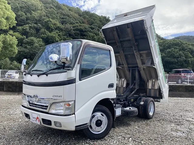 トヨタ ダイナ BDG-XZU354D(2WD)の写真1