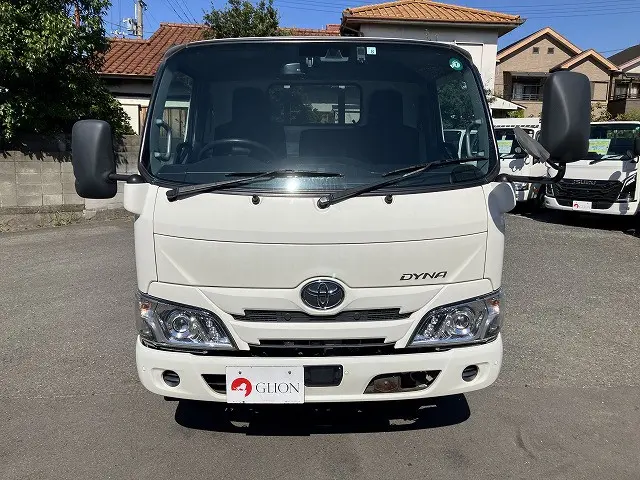 トヨタ ダイナ 2RG-XZU605(2WD)の写真2
