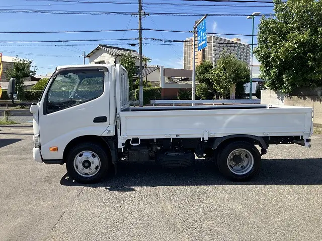 トヨタ ダイナ 2RG-XZU605(2WD)の写真4