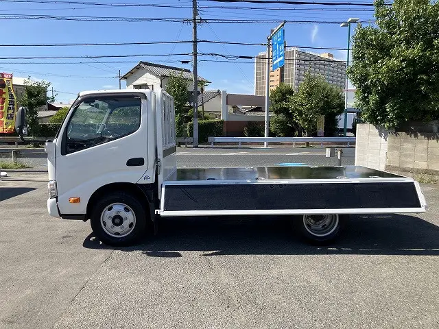 トヨタ ダイナ 2RG-XZU605(2WD)の写真11