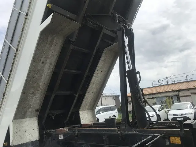 日野 プロフィア QKG-FS1EKDA(6x4)の写真40