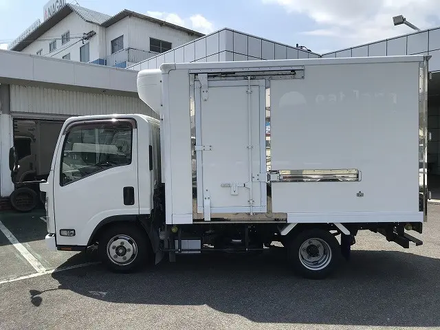 いすゞ エルフ TPG-NLR85AN(2WD)の写真4
