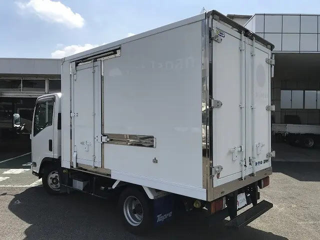 いすゞ エルフ TPG-NLR85AN(2WD)の写真6