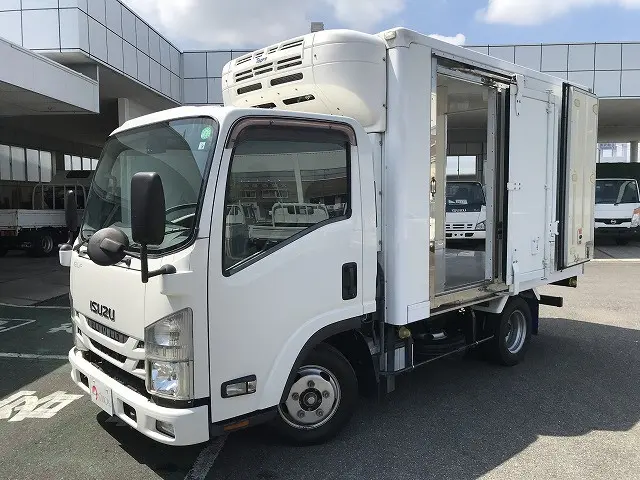 いすゞ エルフ TPG-NLR85AN(2WD)の写真9