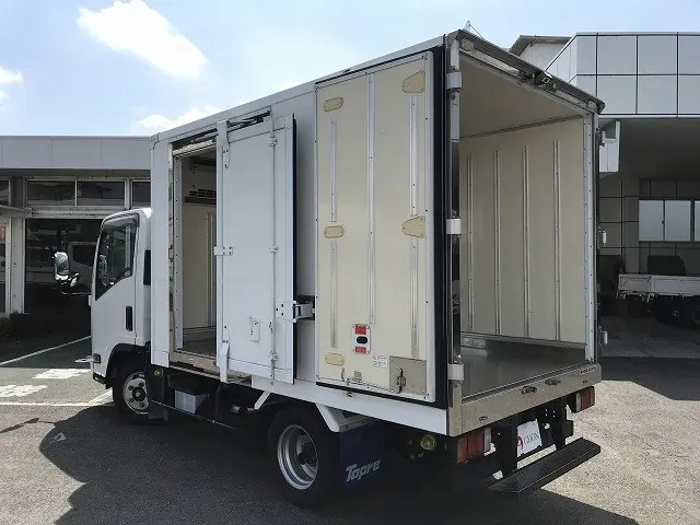 いすゞ エルフ TPG-NLR85AN(2WD)の写真13
