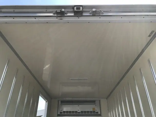 いすゞ エルフ TPG-NLR85AN(2WD)の写真17