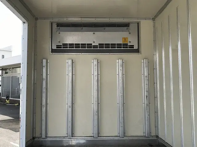 いすゞ エルフ TPG-NLR85AN(2WD)の写真20