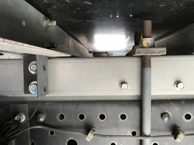 いすゞ エルフ TPG-NLR85AN(2WD)の写真47