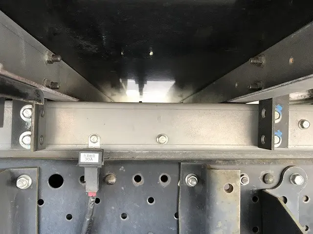 いすゞ エルフ TPG-NLR85AN(2WD)の写真49