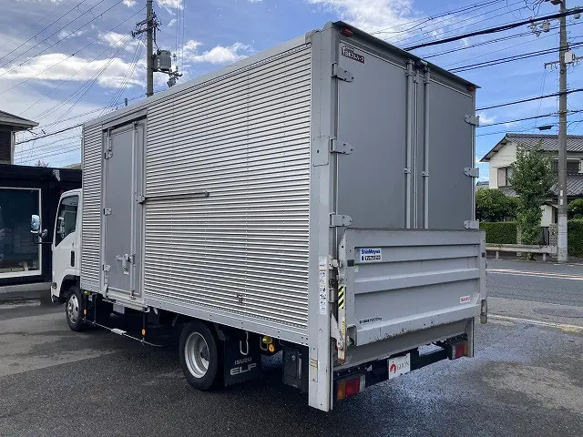 いすゞ エルフ TRG-NPR85AN(2WD)の写真6