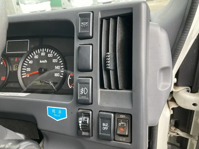 いすゞ エルフ TRG-NPR85AN(2WD)の写真44