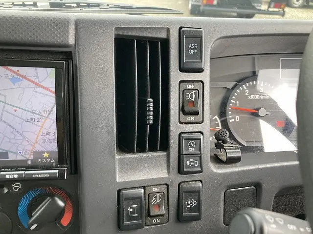 いすゞ エルフ TRG-NPR85AN(2WD)の写真45