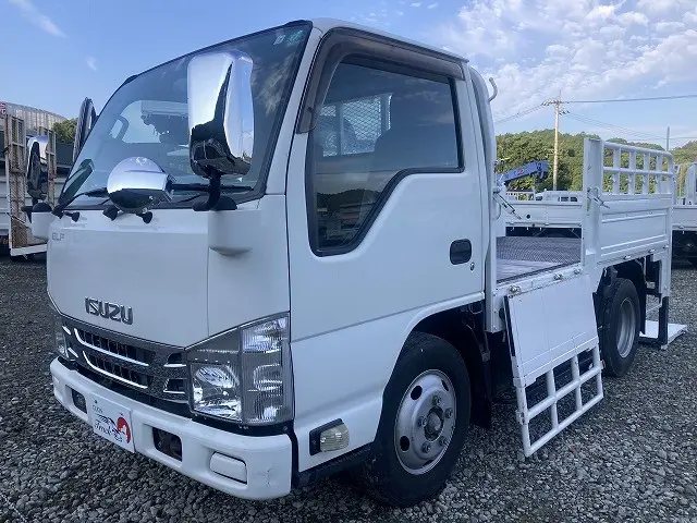 いすゞ エルフ TRG-NKR85A(2WD)の写真9