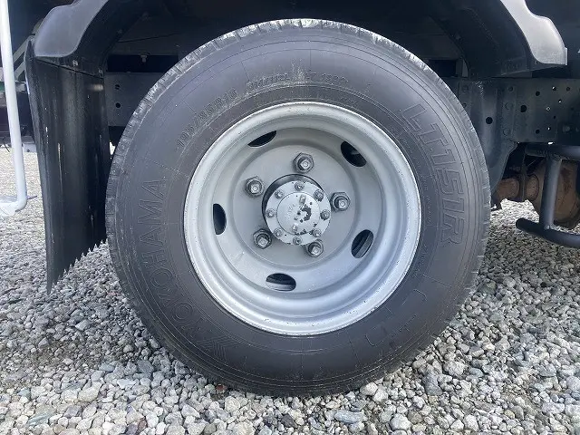 いすゞ エルフ TRG-NKR85A(2WD)の写真39