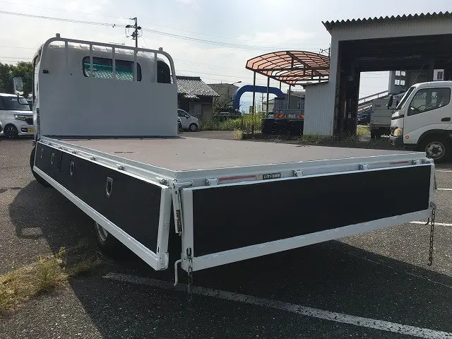 いすゞ エルフ TKG-NPR85AR(2WD)の写真13