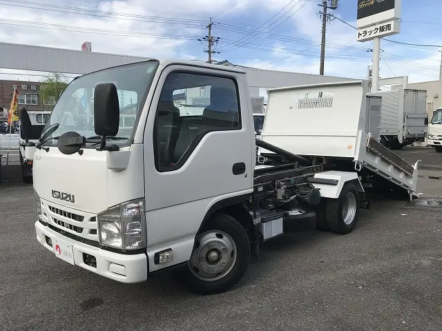 いすゞ エルフ TPG-NKR85AN(2WD)の写真1