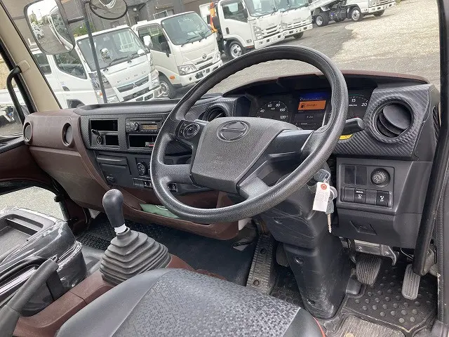 日野 レンジャー 2KG-FC2ABA(2WD)の写真37