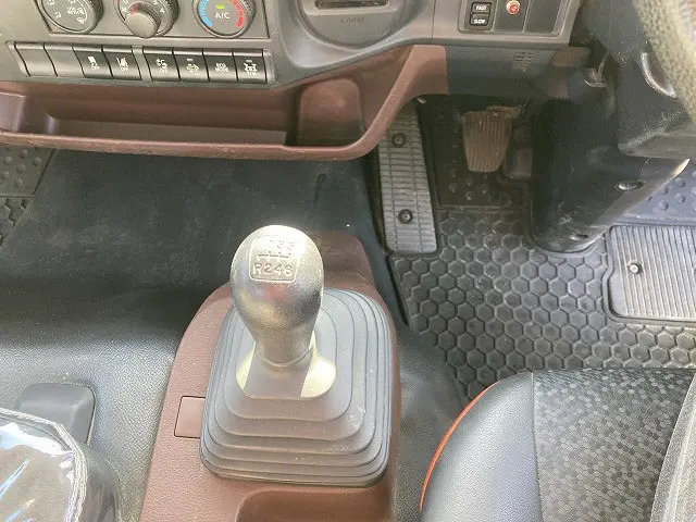 日野 レンジャー 2KG-FC2ABA(2WD)の写真44