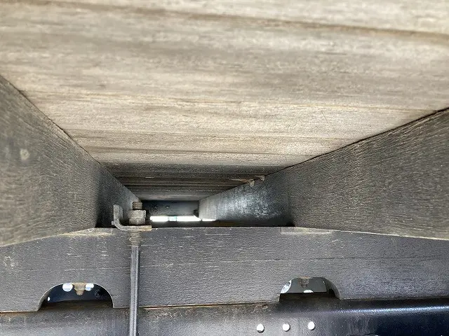 いすゞ フォワード 2PG-FRR90S1(2WD)の写真24