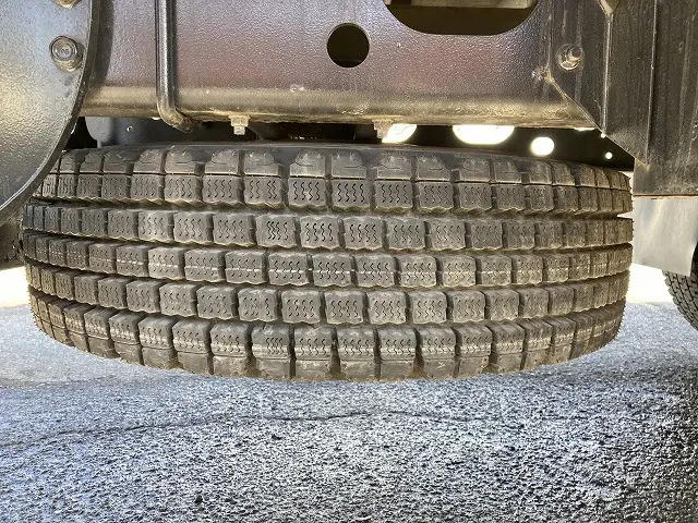 いすゞ フォワード 2PG-FRR90S1(2WD)の写真27