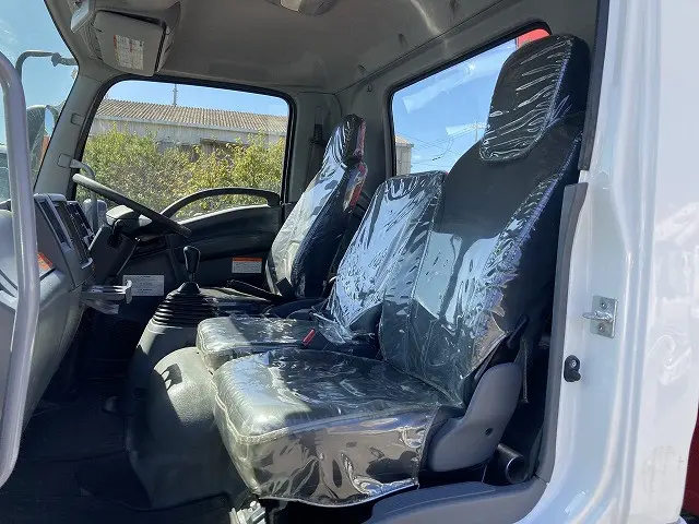 いすゞ フォワード 2PG-FRR90S1(2WD)の写真30