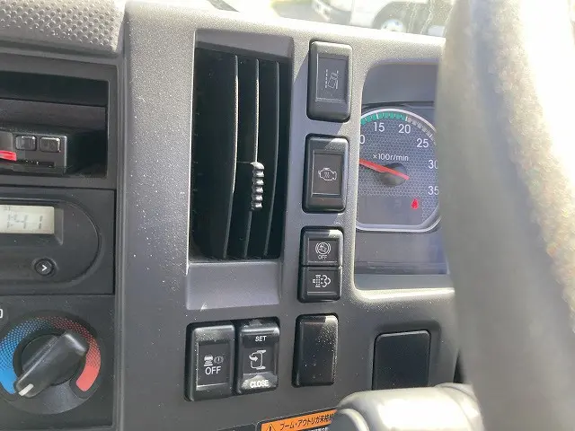 いすゞ フォワード 2PG-FRR90S1(2WD)の写真36