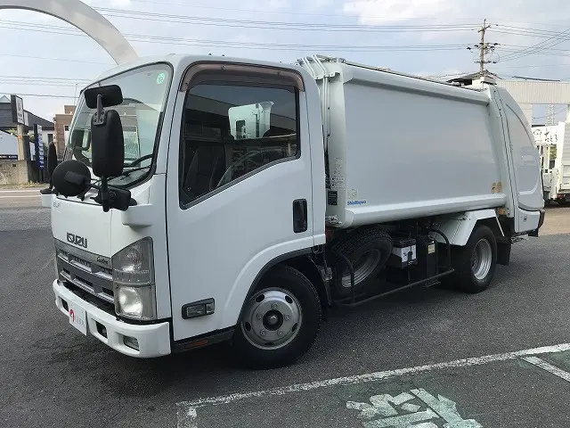 いすゞ エルフ TKG-NMR85N(2WD)の写真1