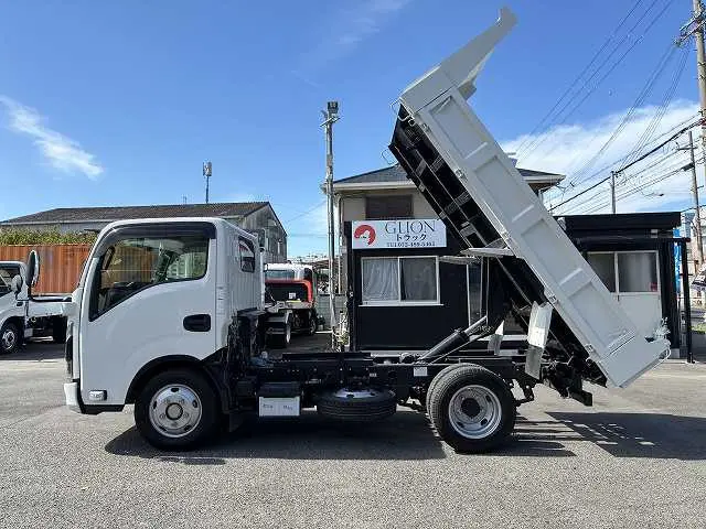 いすゞ エルフ 2RG-NKR88AT(2WD)の写真4