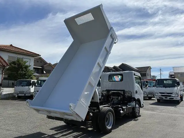 いすゞ エルフ 2RG-NKR88AT(2WD)の写真6