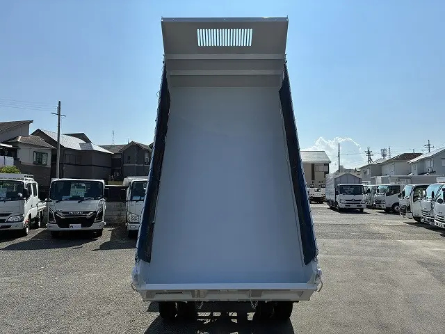 いすゞ エルフ 2RG-NKR88AD(2WD)の写真7