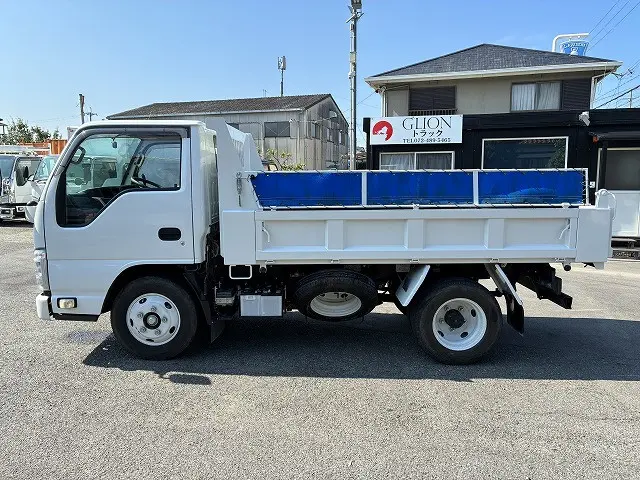 いすゞ エルフ 2RG-NKR88AD(2WD)の写真11