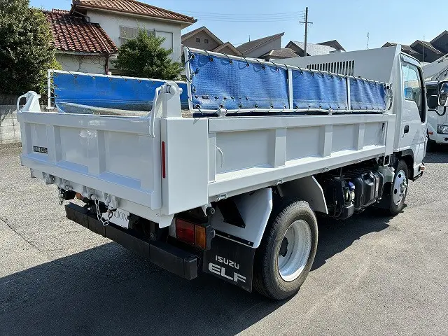 いすゞ エルフ 2RG-NKR88AD(2WD)の写真15