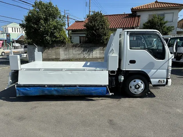 いすゞ エルフ 2RG-NKR88AD(2WD)の写真19