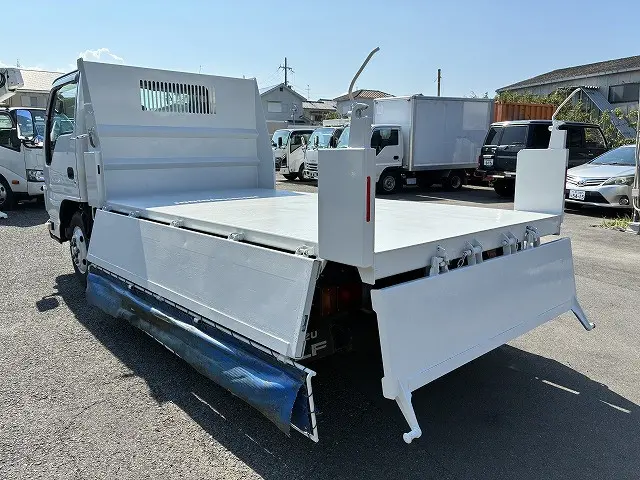 いすゞ エルフ 2RG-NKR88AD(2WD)の写真20