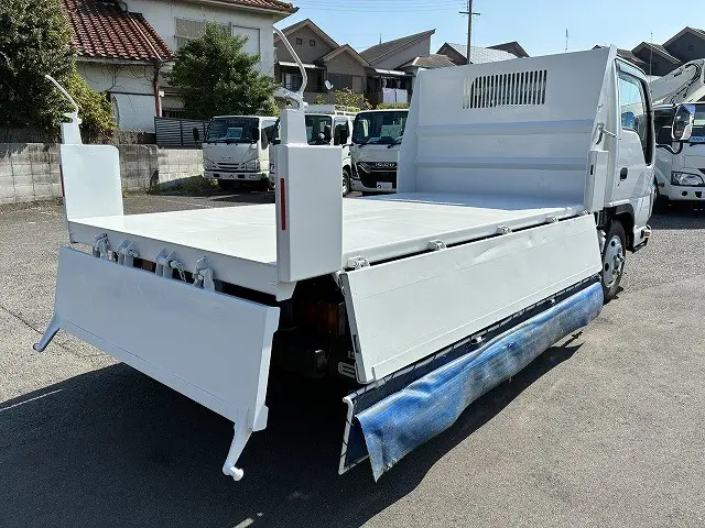 いすゞ エルフ 2RG-NKR88AD(2WD)の写真22