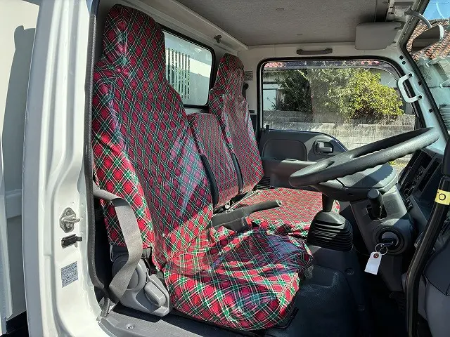 いすゞ エルフ 2RG-NKR88AD(2WD)の写真32