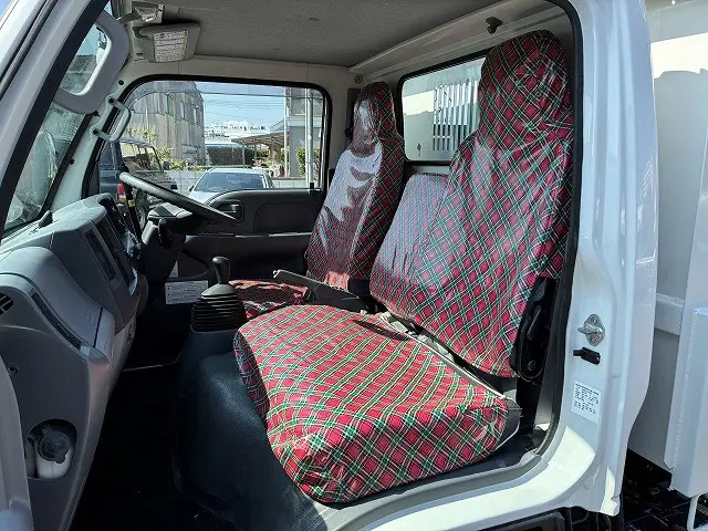 いすゞ エルフ 2RG-NKR88AD(2WD)の写真33