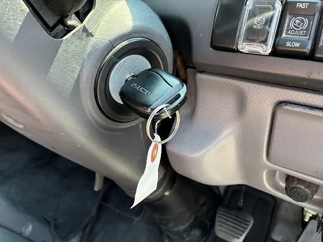 いすゞ エルフ 2RG-NKR88AD(2WD)の写真36