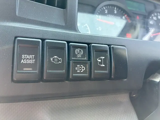 いすゞ エルフ 2RG-NKR88AD(2WD)の写真39