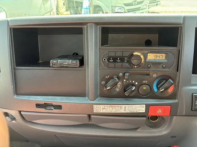 いすゞ エルフ 2RG-NKR88AD(2WD)の写真41